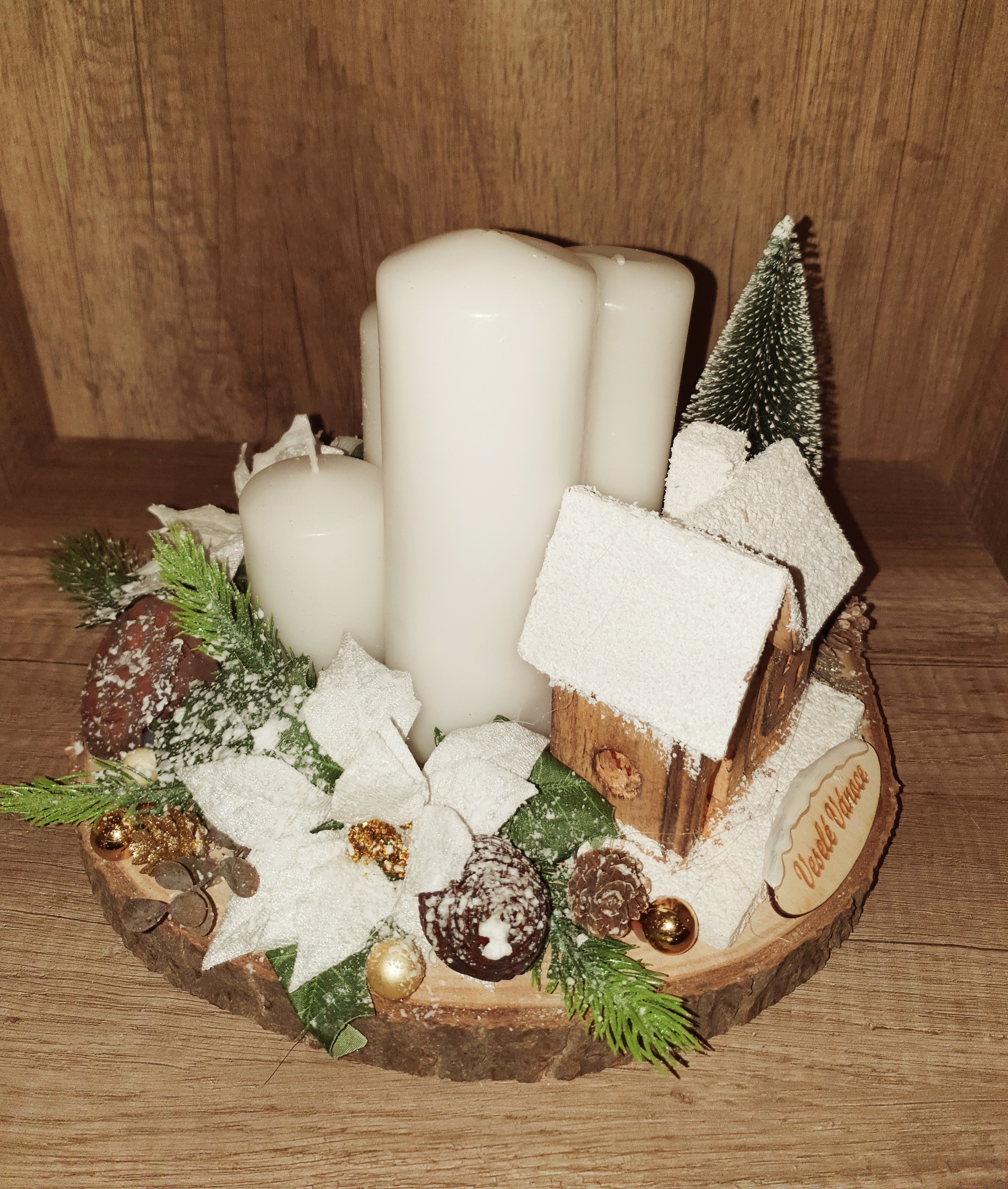 Adventní svícen s domečkem
